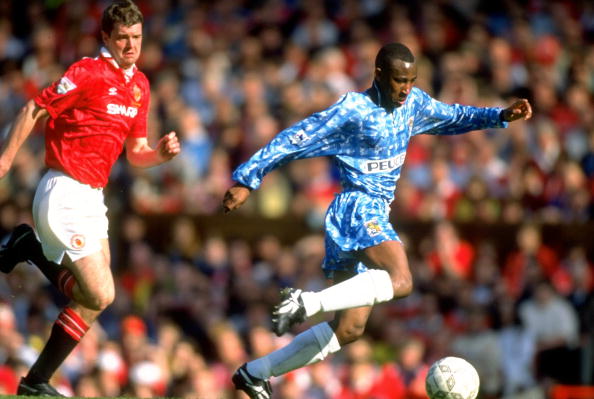 Gary Pallister of Manchester United and Peter Ndlovu of Coventry